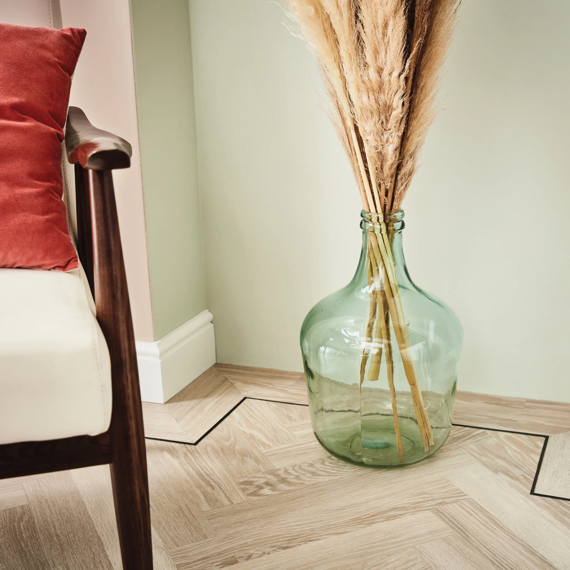 Karndean Knight Tile Dutch Limed Oak SM-KP154 - Premier Carpets & Flooring Ltd