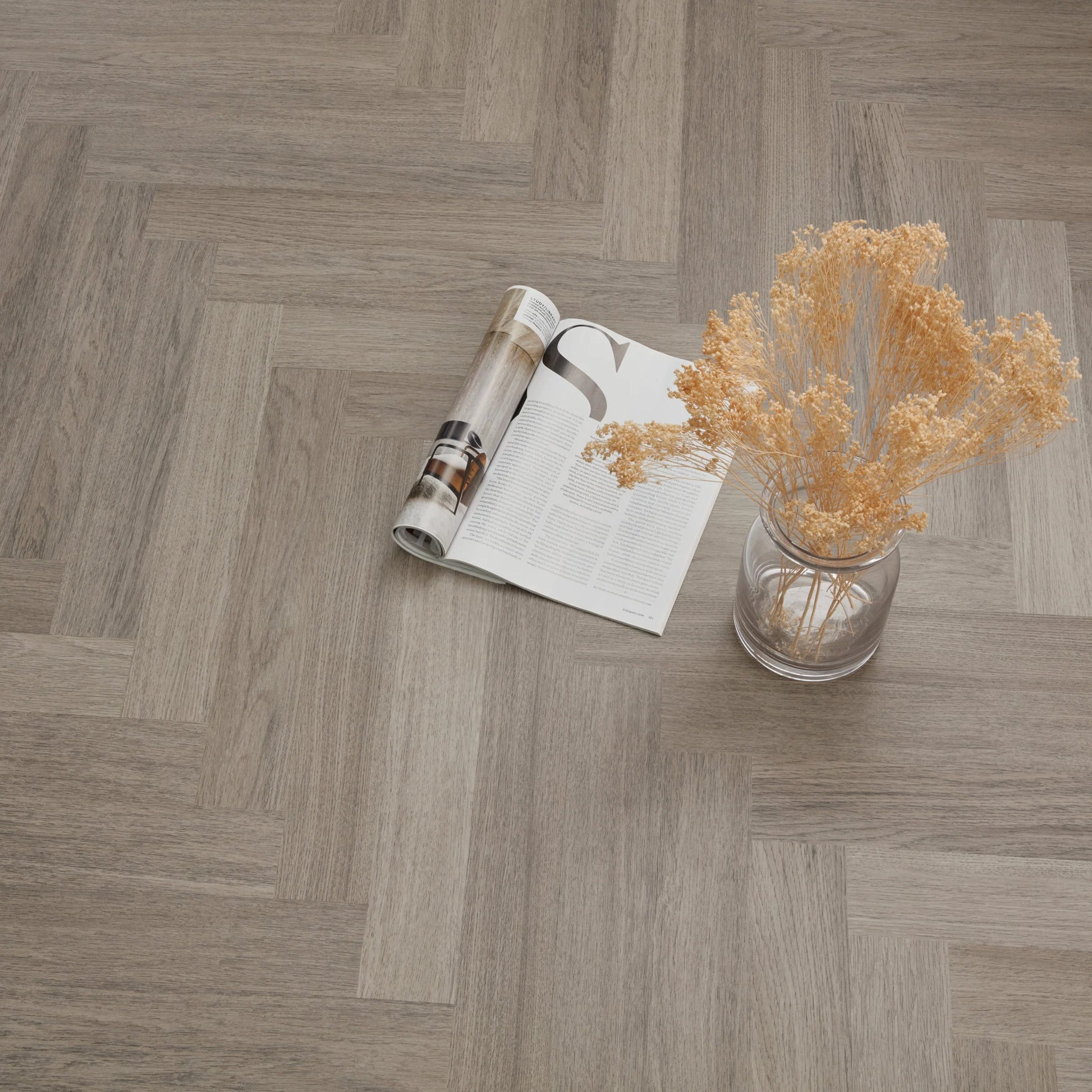 Karndean Knight Tile Grey Studio Oak SM-KP152 - Premier Carpets & Flooring Ltd