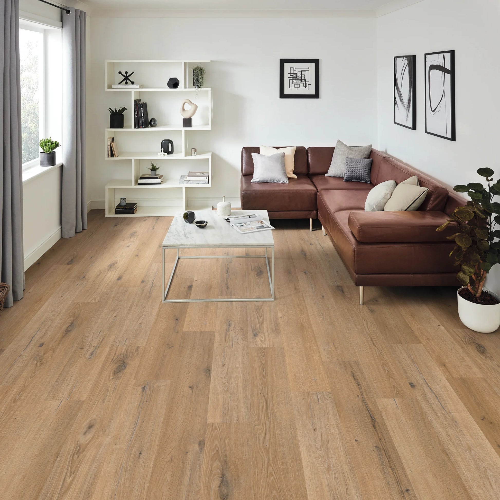 Karndean Knight Tile Natural Character Oak KP145 - Premier Carpets & Flooring Ltd
