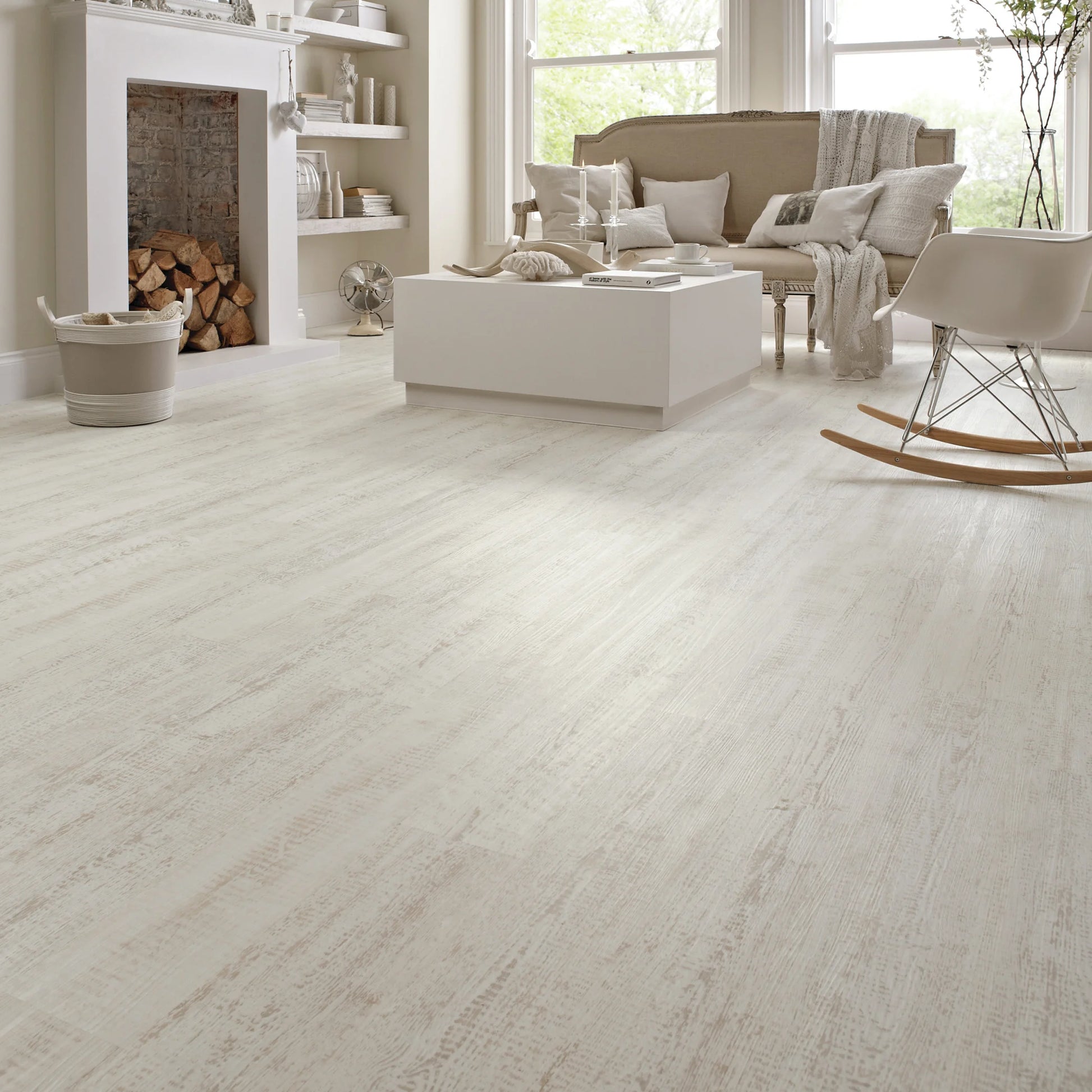 Karndean Knight Tile Rigid Core White Painted Oak SCB-KP105-6 - Premier Carpets & Flooring Ltd