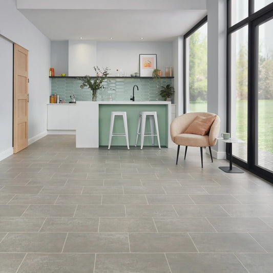 Karndean Knight Tile Smoked Concrete ST22 - Premier Carpets & Flooring Ltd