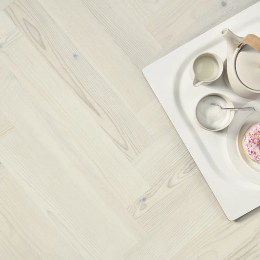 Karndean Knight Tile Washed Scandi Pine SM-KP132 - Premier Carpets & Flooring Ltd