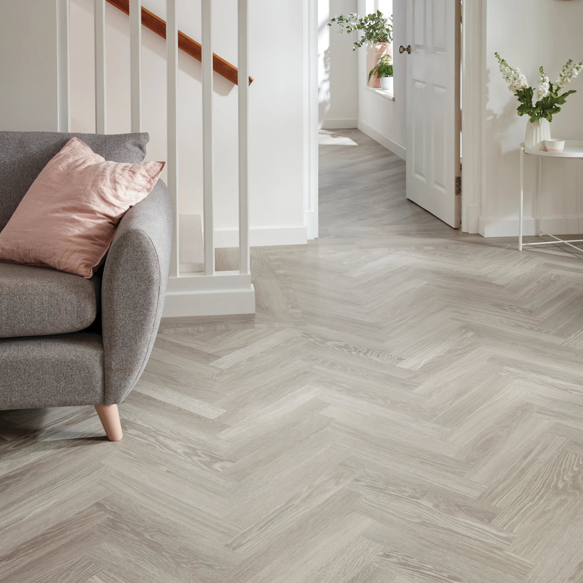 Karndean Knight Tile Grey Limed Oak SM-KP138 - Premier Carpets & Flooring Ltd