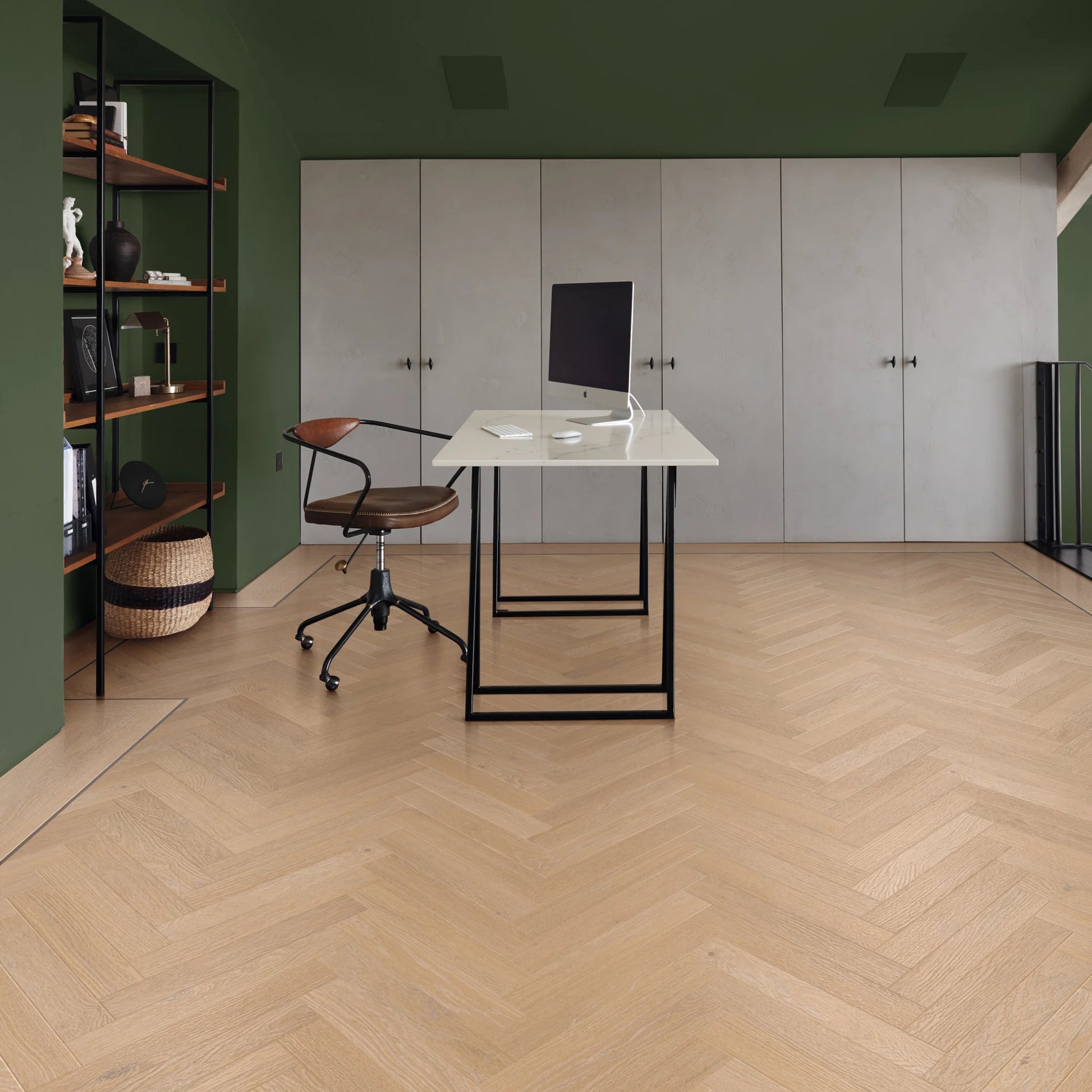 Karndean Art Select Golden Artisan Oak SM-RL31 - Premier Carpets & Flooring Ltd