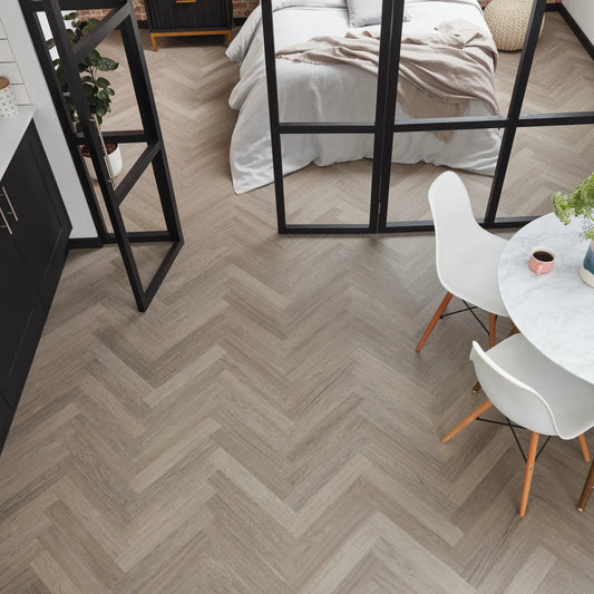 Karndean Knight Tile Grey Studio Oak SM-KP152 - Premier Carpets & Flooring Ltd