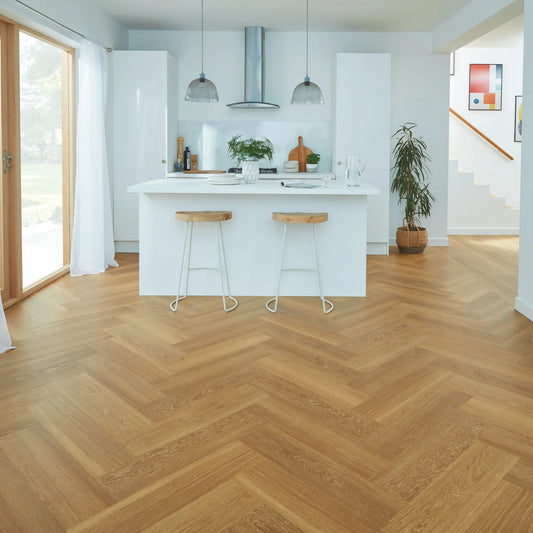 Karndean Van Gogh Golden Brushed Oak SM-VGW122T - Premier Carpets & Flooring Ltd